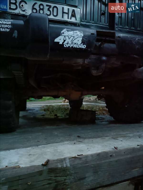 Седан УАЗ 469