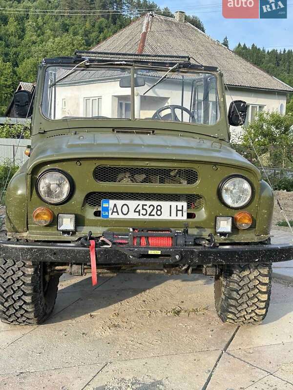 Седан УАЗ 469