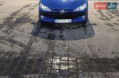 Характеристики Peugeot 206 Універсал