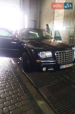 Характеристики Chrysler 300C Універсал