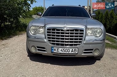Характеристики Chrysler 300C Универсал