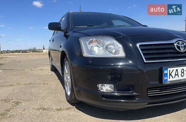 Характеристики Toyota Avensis Універсал
