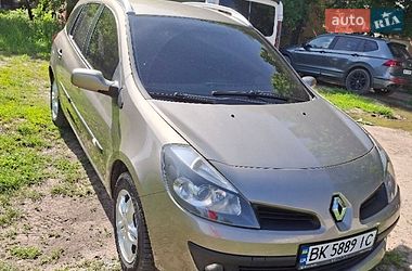Характеристики Renault Clio Універсал