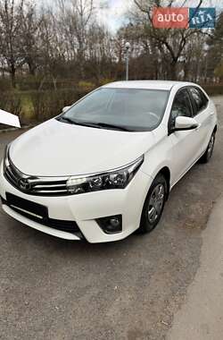 Характеристики Toyota Corolla Универсал