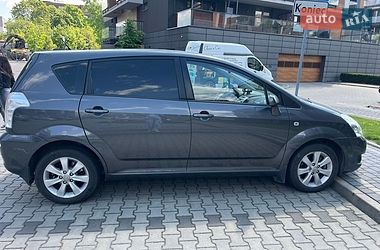 Характеристики Toyota Corolla Універсал