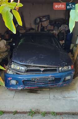 Характеристики Mitsubishi Galant Універсал
