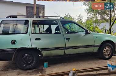 Характеристики Opel Kadett Универсал