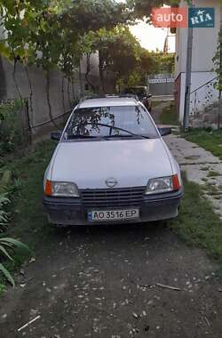 Характеристики Opel Kadett Універсал