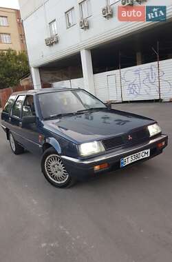 Характеристики Mitsubishi Lancer Універсал