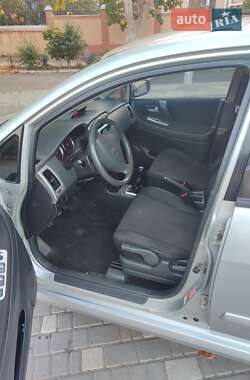 Характеристики Suzuki Liana Універсал