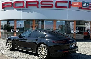 Характеристики Porsche Panamera Універсал