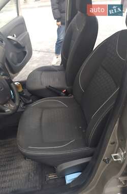 Ціни Renault Універсал в Сарнах