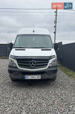 Характеристики Mercedes-Benz Sprinter Універсал