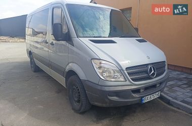 Характеристики Mercedes-Benz Sprinter Універсал
