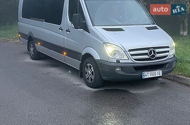 Характеристики Mercedes-Benz Sprinter Універсал