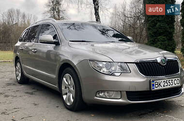 Характеристики Skoda Superb Універсал