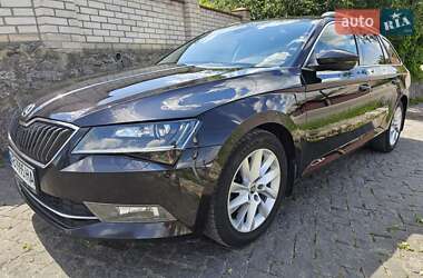 Характеристики Skoda Superb Універсал