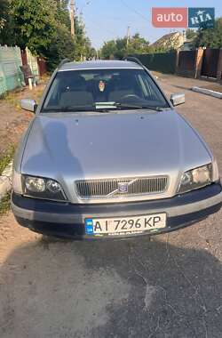 Характеристики Volvo V40 Універсал