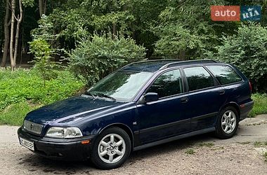 Характеристики Volvo V40 Универсал