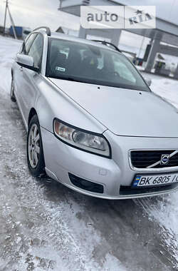 Характеристики Volvo V50 Универсал