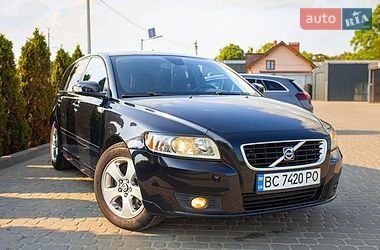 Характеристики Volvo V50 Універсал