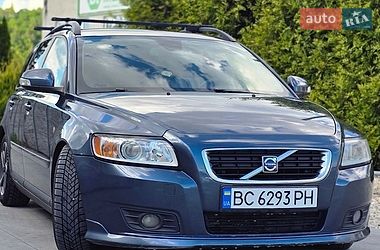 Характеристики Volvo V50 Універсал