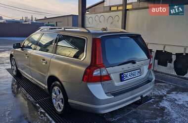 Характеристики Volvo V70 Універсал