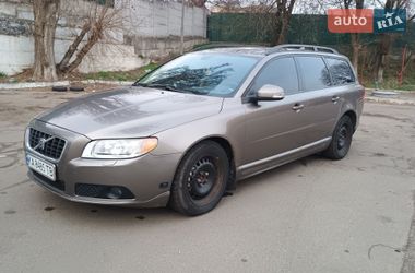 Характеристики Volvo V70 Універсал