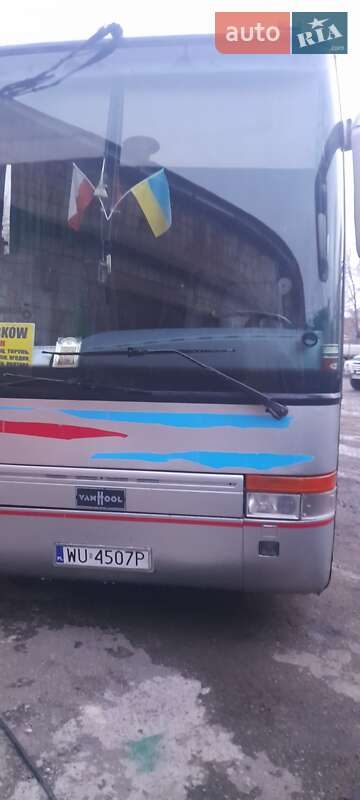 Van Hool T915