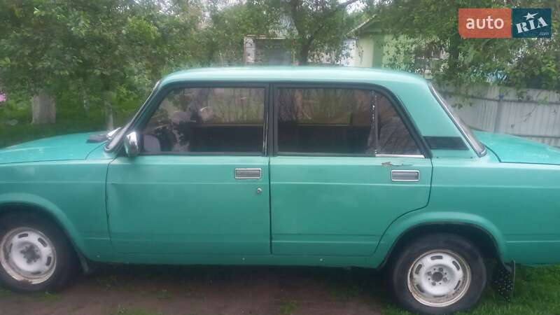 Седан ВАЗ 2107