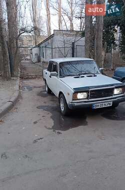 ВАЗ / Lada 2107  2001