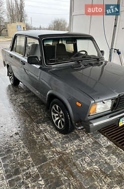 ВАЗ / Lada 2107  2007