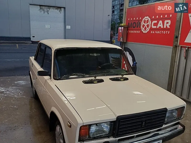 ВАЗ / Lada 2107