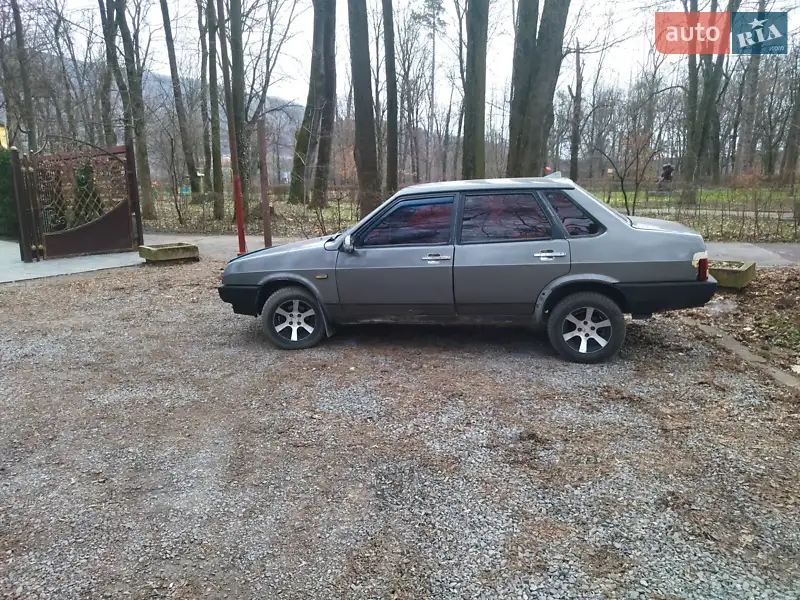 ВАЗ / Lada 21099