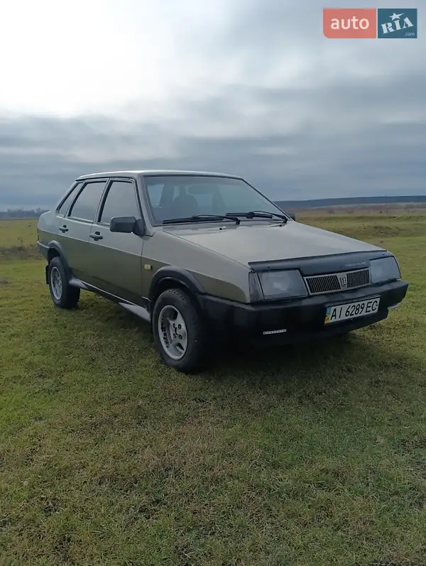 ВАЗ / Lada 21099