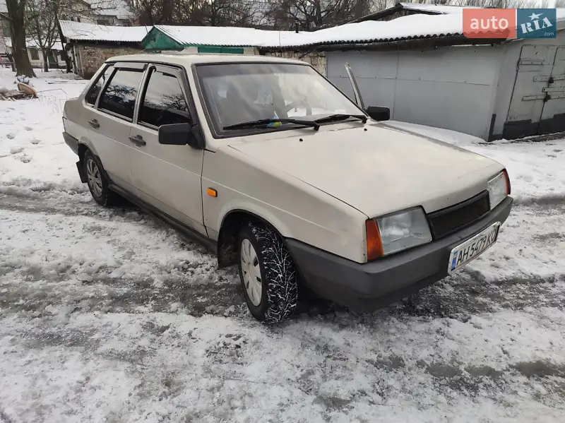 ВАЗ / Lada 21099