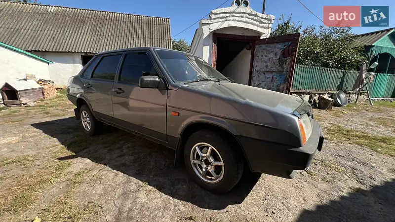 ВАЗ / Lada 21099
