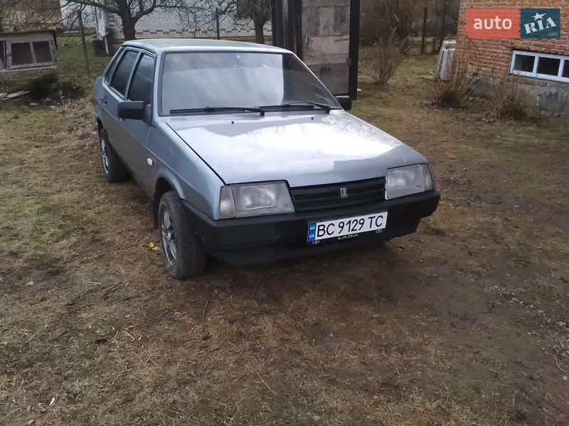 ВАЗ / Lada 21099