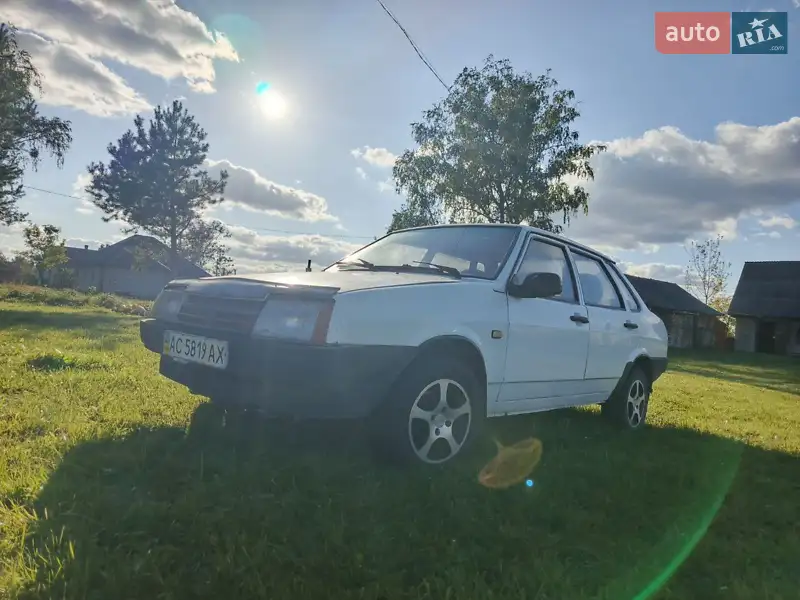 ВАЗ / Lada 21099
