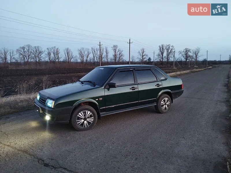 ВАЗ / Lada 21099