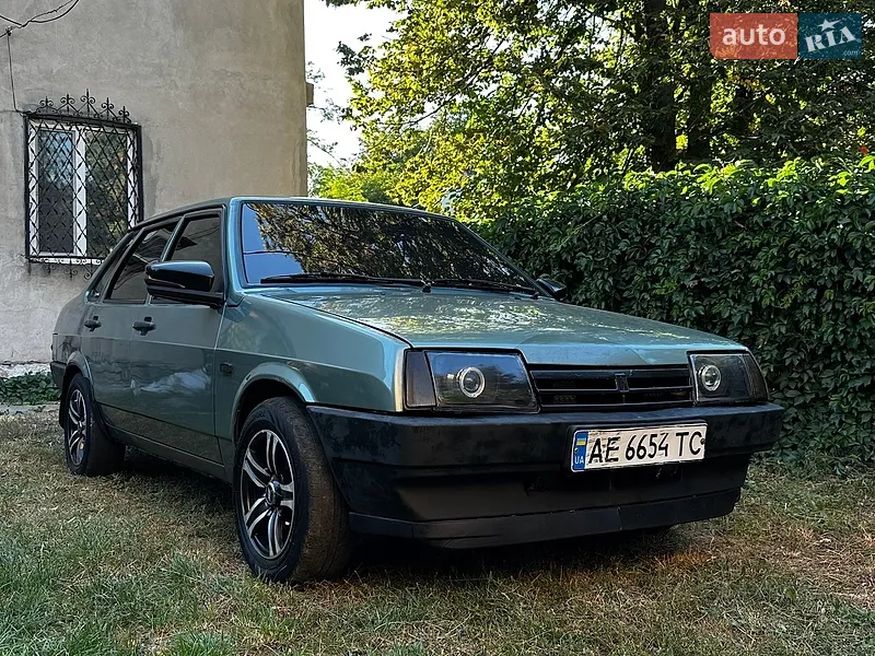 ВАЗ / Lada 21099