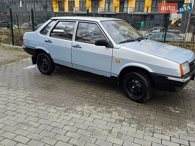 ВАЗ / Lada 21099