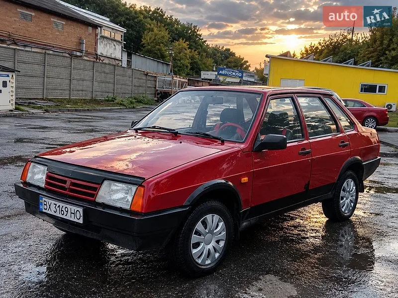 ВАЗ / Lada 21099