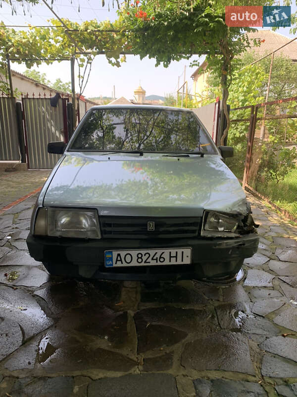 Хетчбек ВАЗ 2109