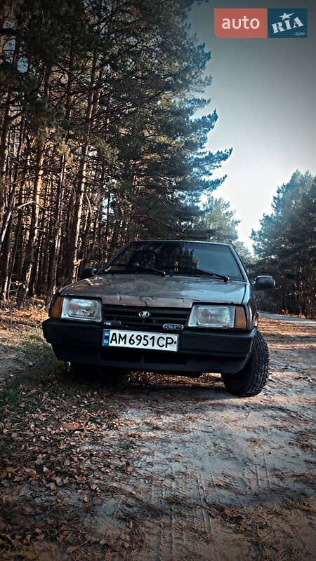 Хэтчбек ВАЗ / Lada 2109 1995 в Макарове