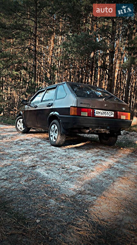 Хэтчбек ВАЗ / Lada 2109 1995 в Макарове