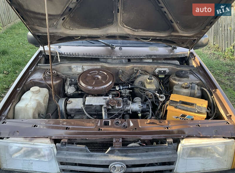 Хэтчбек ВАЗ / Lada 2109 1995 в Макарове