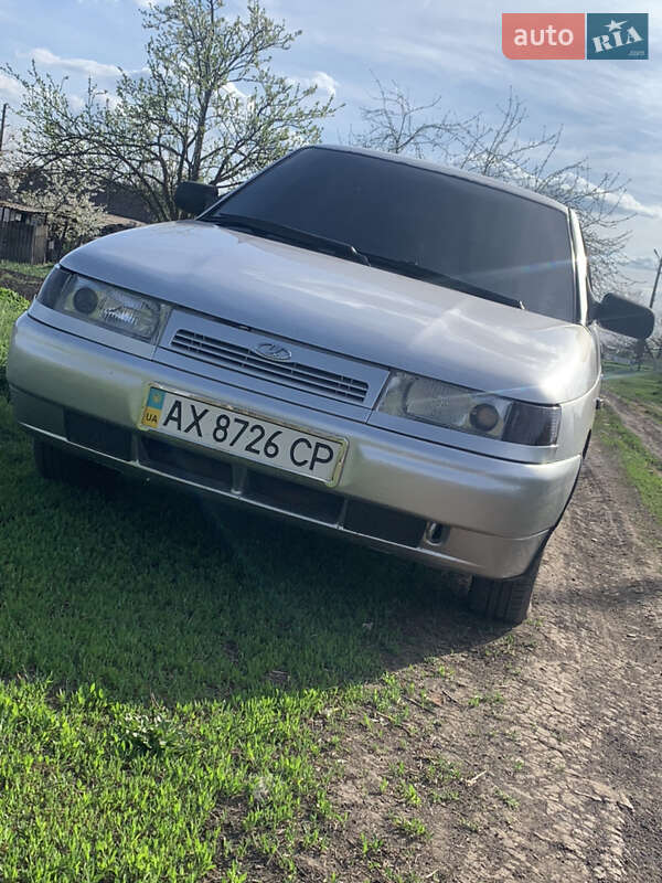 Седан ВАЗ 2110