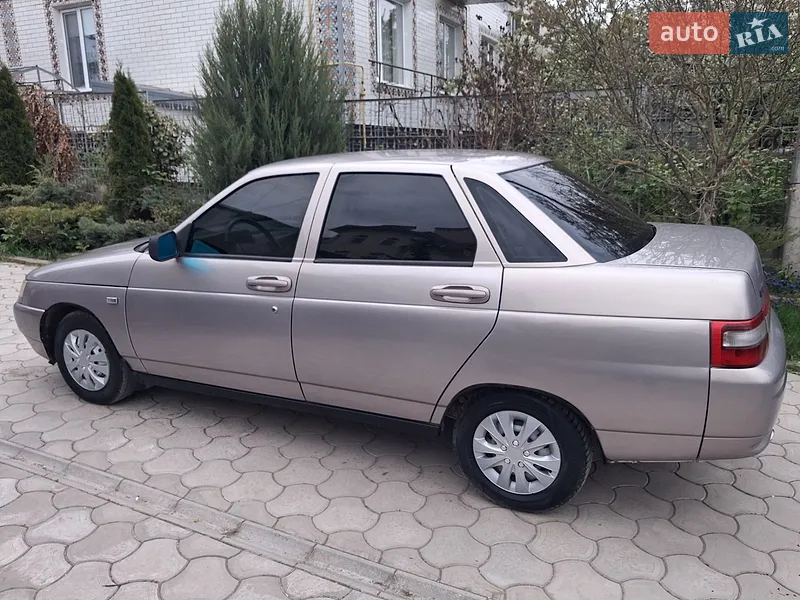 ВАЗ / Lada 2110