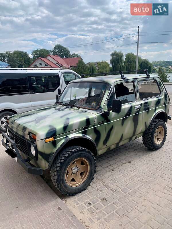 Универсал ВАЗ 2121 Нива